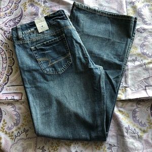 American Eagle vintage wash lowrise boyfriend jean